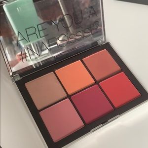 Nars Issist Wanted II Check Palette